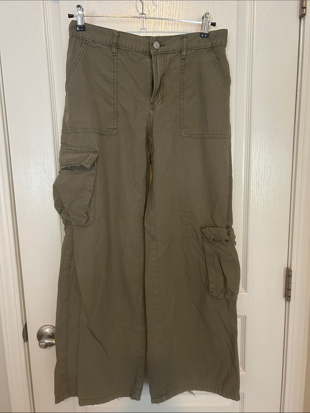 PacSun Olive Green Women's Cargo Pants with Side Pockets